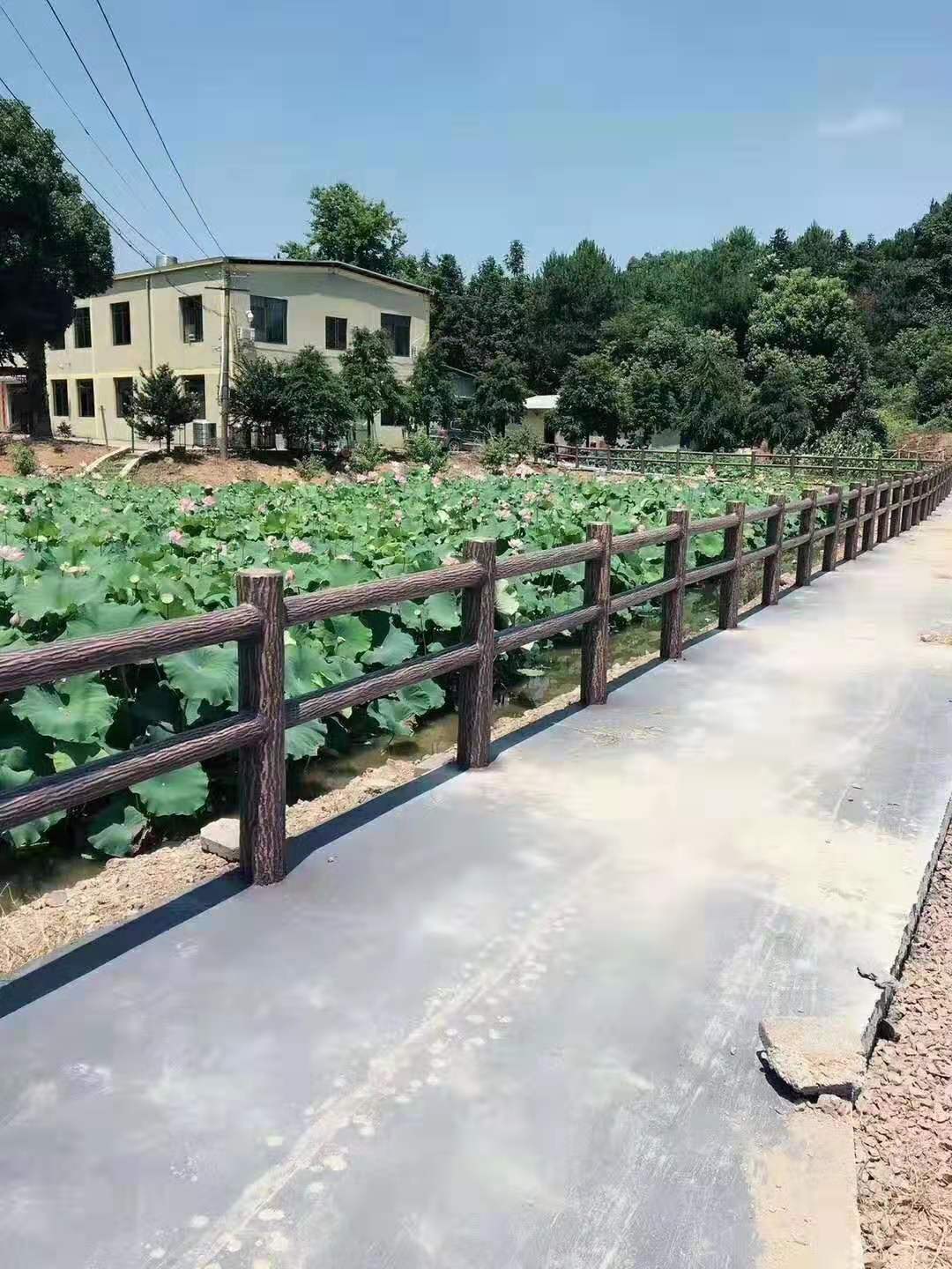 仿樹皮兩扶手護欄 (3).jpg