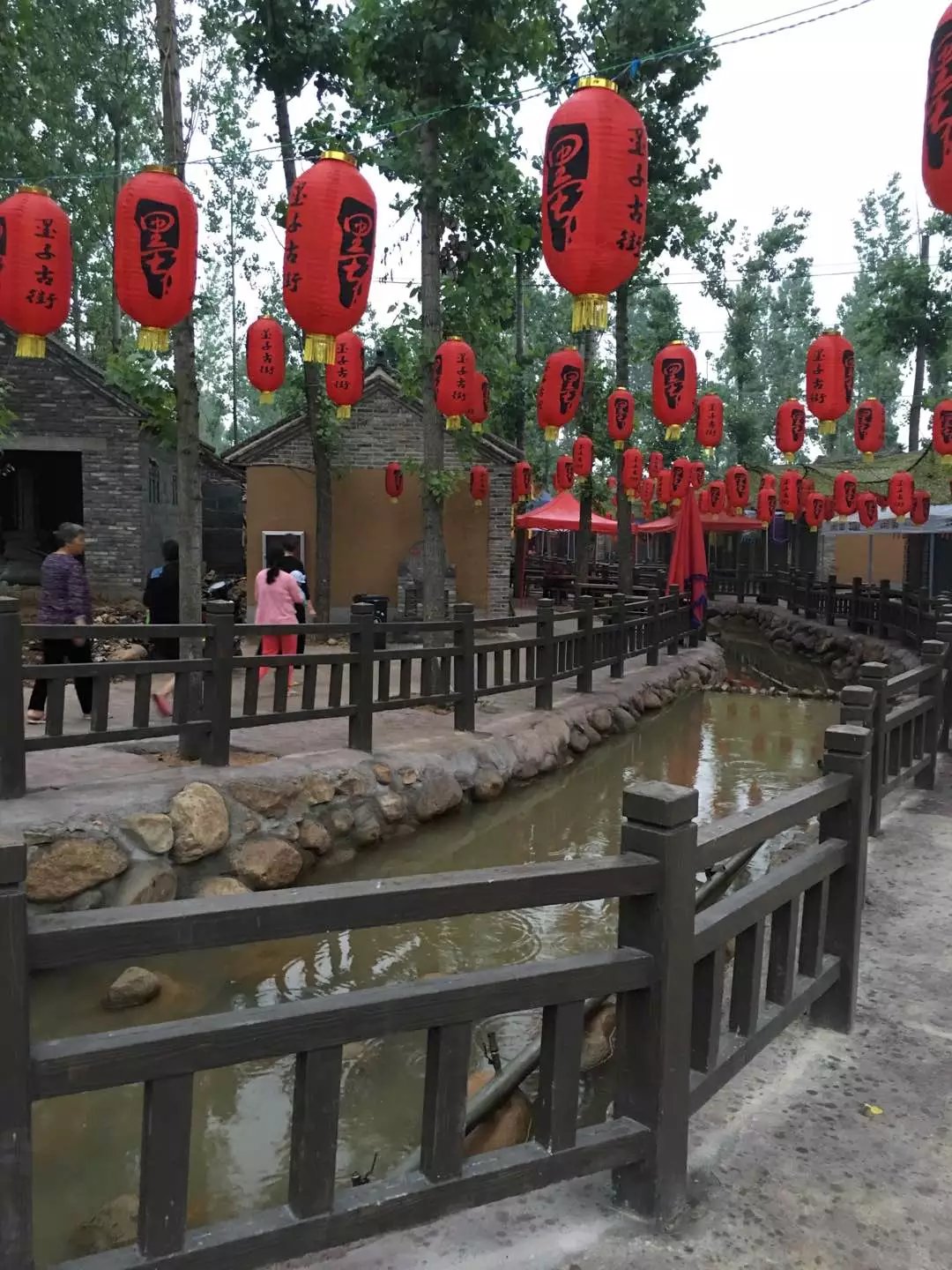 1.5米仿木護欄 (14).jpg